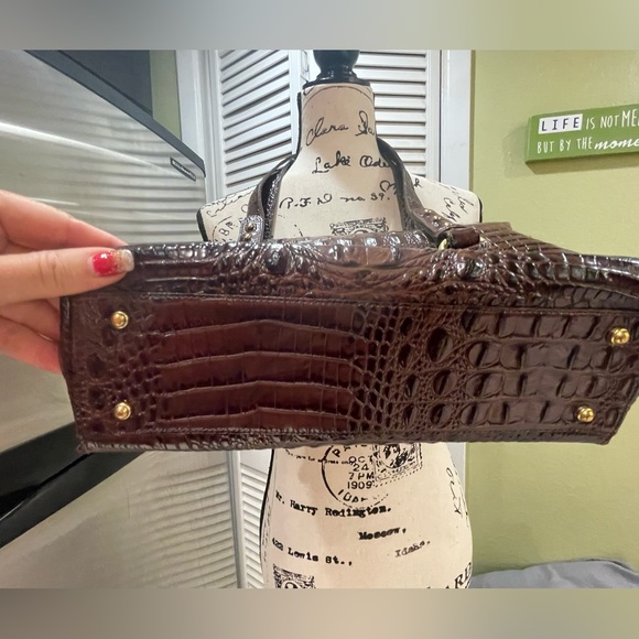 Vintage Brahmin Crocodile Embossed Gold Accents Shoulder Hand Bag Purse Dust bag - Picture 5 of 16